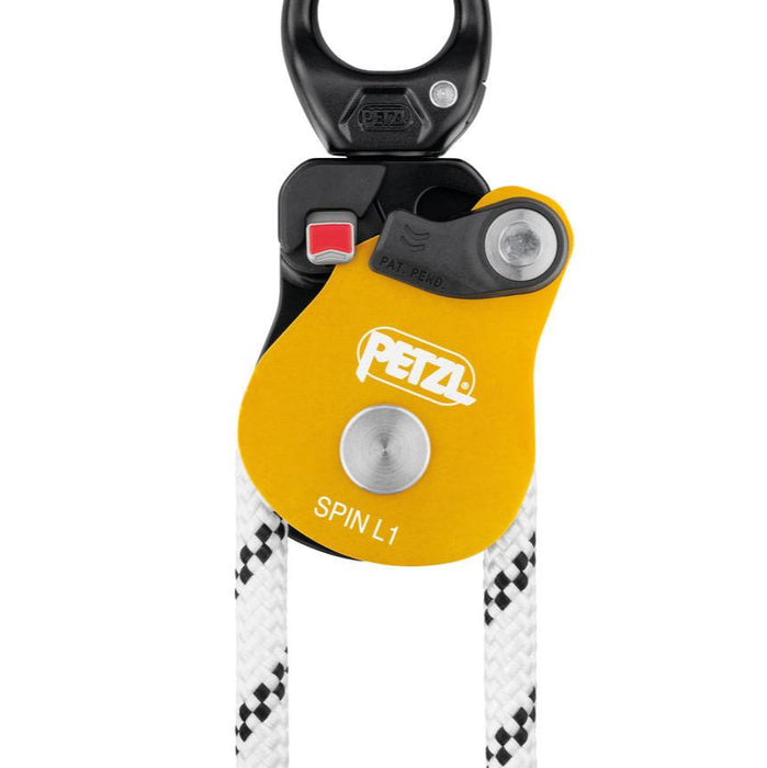 Petzl Spin LT  red mark provides a visual
warning when the moving side
plate is unlocked.