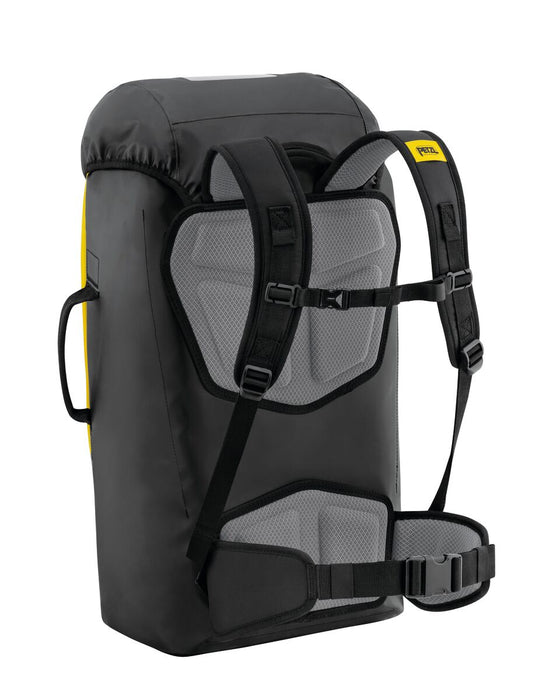 Back panel, shoulder straps,
and waist-belt on the Petzl Transport 60 backpack are padded with thermoformed foam to optimise comfort, even when carrying heavy loads.