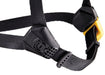 Petzl Vertex Helmet Dual Chinstrap allows the worker to adjust chinstrap strength in order to adapt the helmet to different
environments: work at height (EN 12492) or on the ground (EN 397).